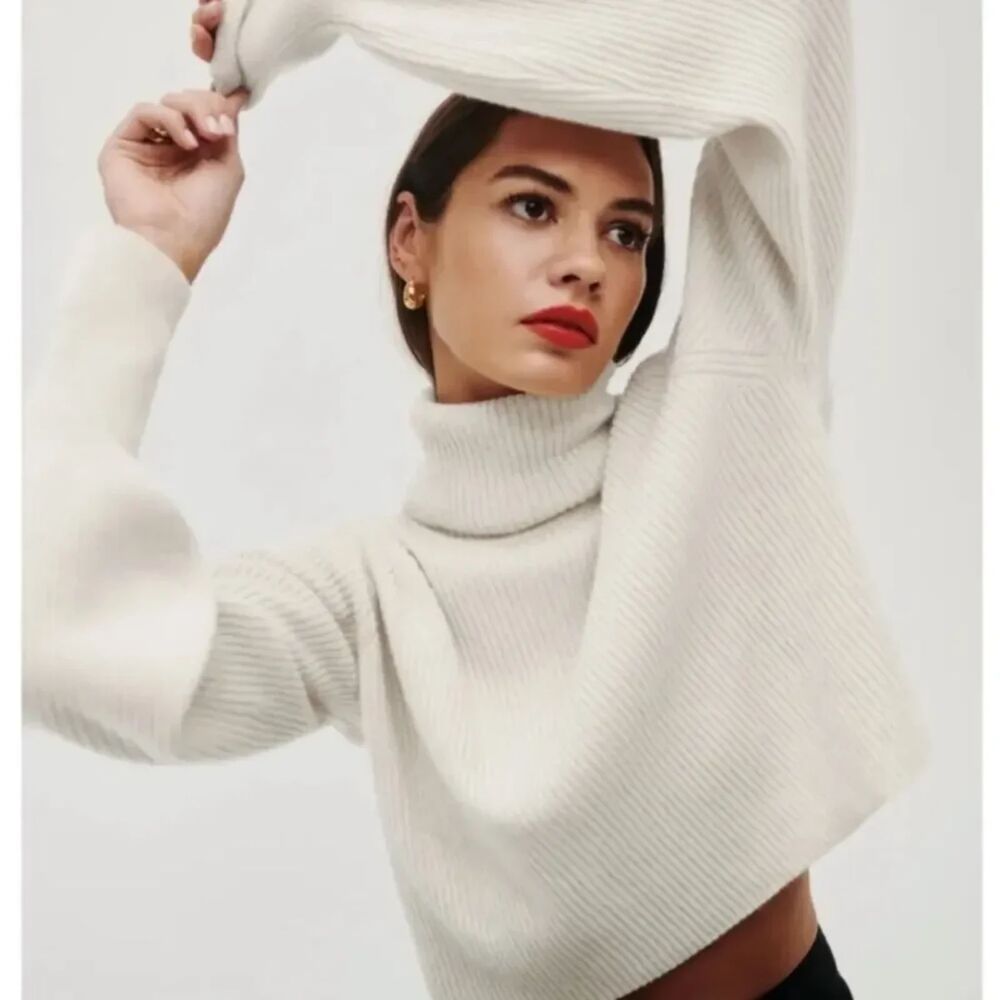 Reformation recycled cashmere size xsmall ribbed cropped turtleneck sweater